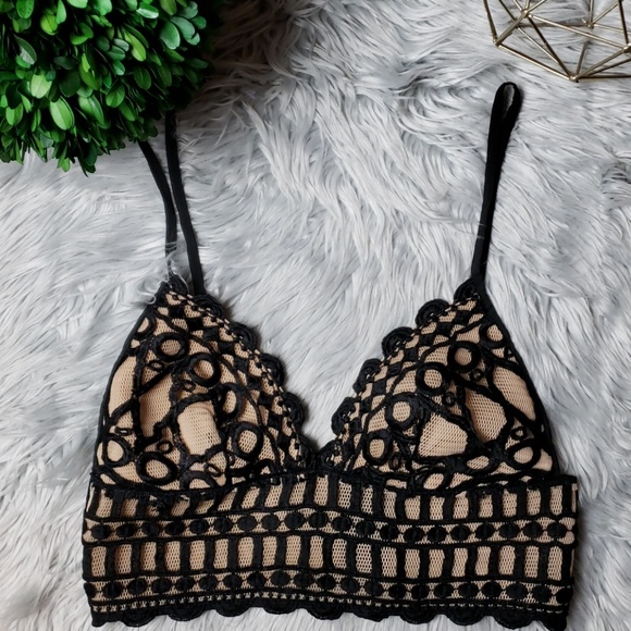 Luxxel Tops - LUXXEL St Croix Crop Top